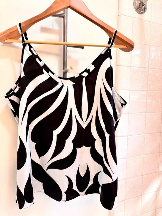 Worthington Tops - NWT Coastal Grandma Silky Camisole Black White Size XL Abstract Resort Artsy
